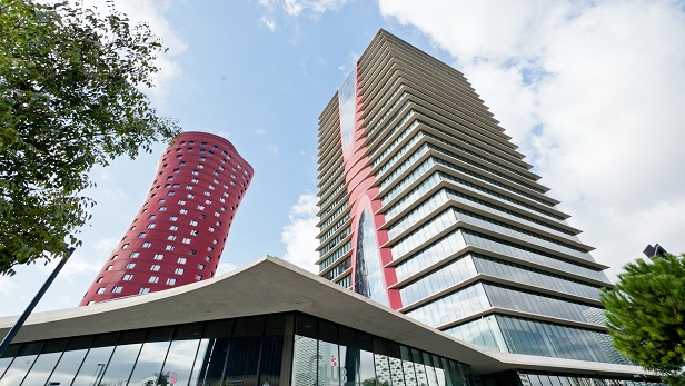 Torre Realia building. The Johnson & Johnson Institute Vision Experience Centre is located on the 3rd floor.