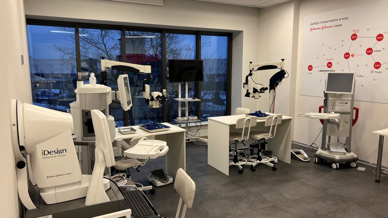 Wet lab in the Johnson & Johnson Institute facility in Moscow, Russia.