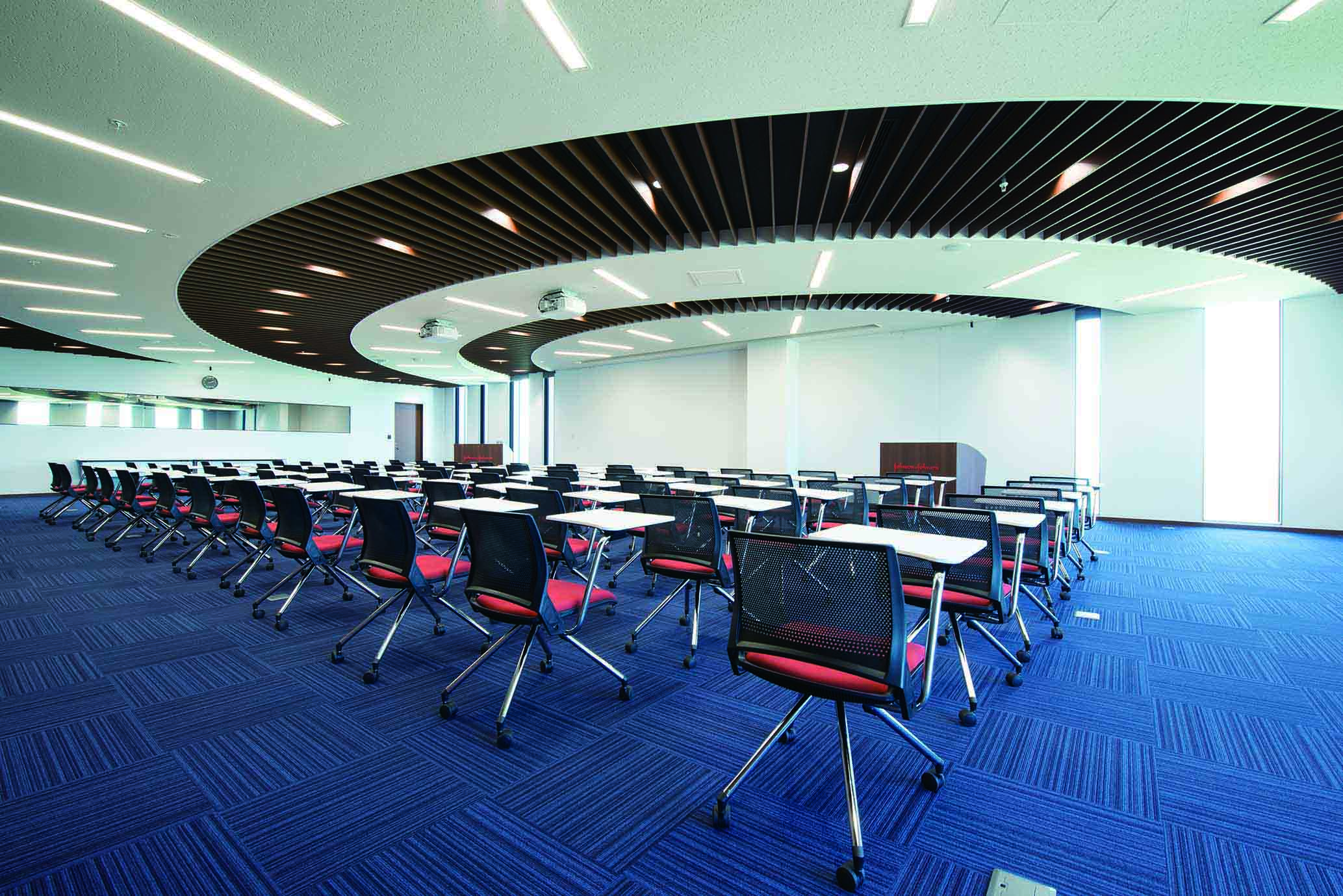 Large seminar room at the Johnson & Johnson Institute facility location in Tokyo.