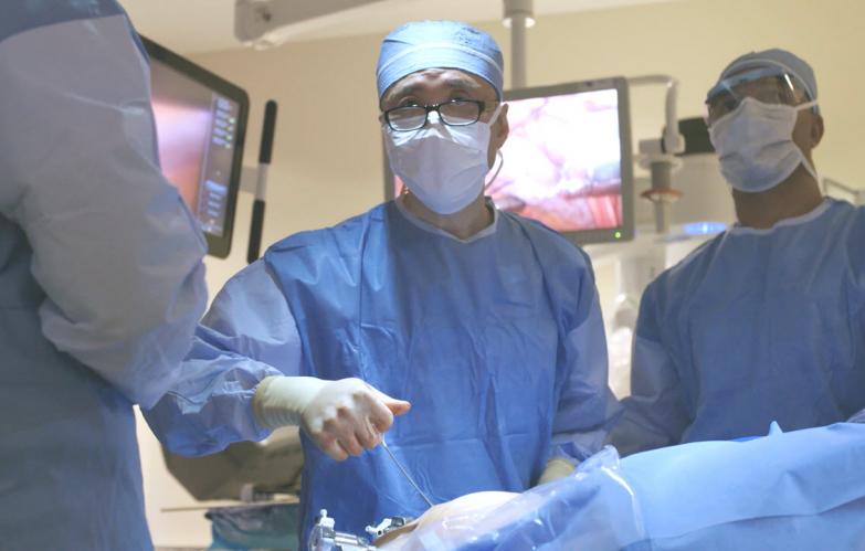 An image of the "Robotic Vaginal Cuff Closure using STRATAFIX Spiral PDS Plus with Dwight Im, MD" video.