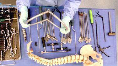 An image from the "Anterior to Psoas (ATP) Approach for Back Table Setup with Joshua Herzog, MD" video on the JnJInstitute.com website.